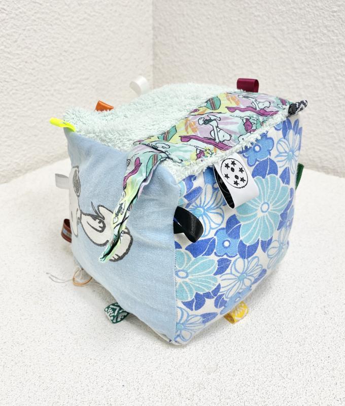 CUBE D'EVEIL SIX STARS